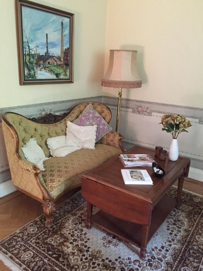 Herrgards Hotell Gyllene Haesten 바스터벡 외부 사진
